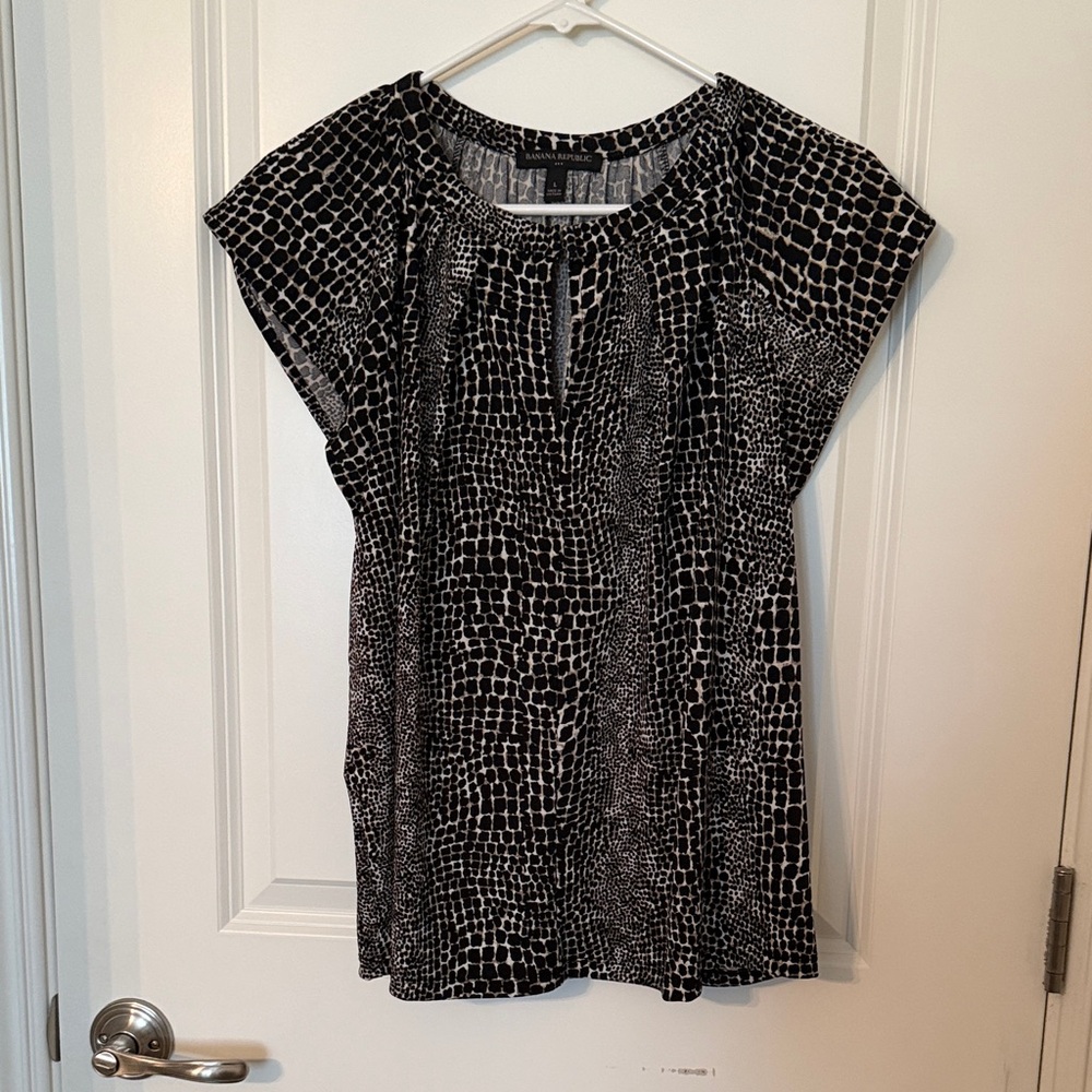 Banana Republic Black, Brown & White Abstract Cap-Sleeve Blouse